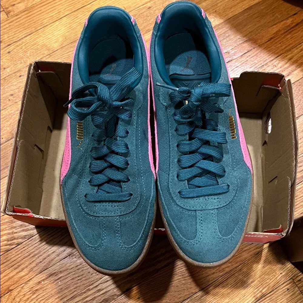 Puma Teal Suede Sneakers with Pink Formstrip and Gum Sole - Picture 3 of 7